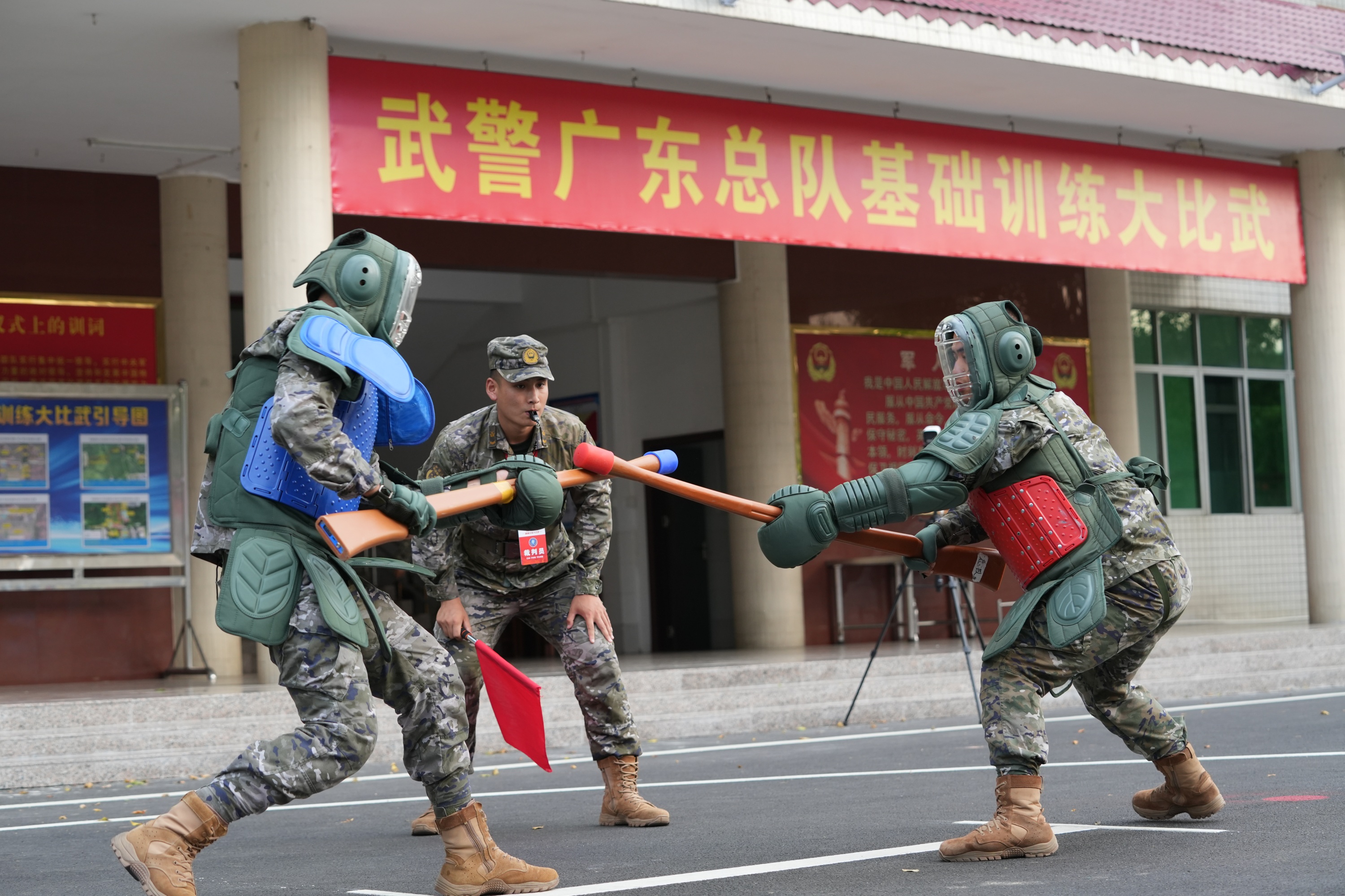 【組圖】廣東：精武標(biāo)兵齊闖“連環(huán)陣”